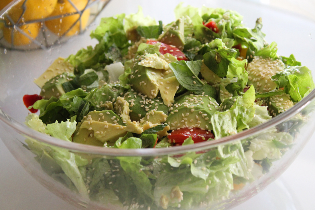 Αντιοξειδωτική σαλάτα με αβοκάντο και πιπεριές - iCooktoHeal Υγιεινές συνταγές για υγιείς ανθρώπους