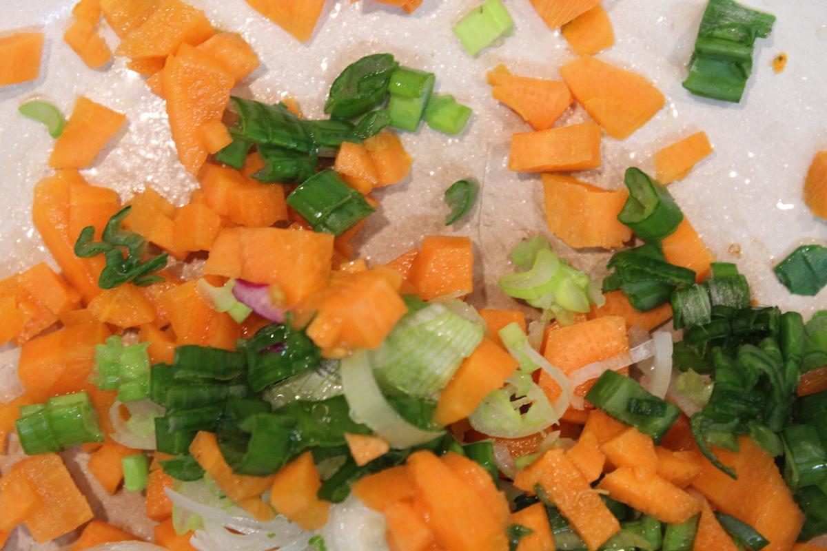 Σαλάτα με παντζάρια, καρότα και σπόρους κόλιανδρου - iCooktoHeal Υγιεινές συνταγές για υγιείς ανθρώπους