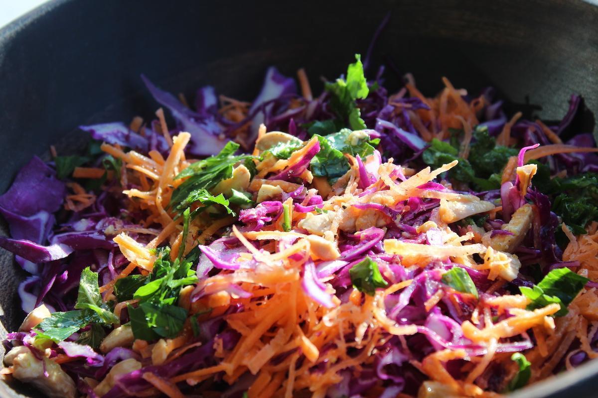 Πολύχρωμη σαλάτα με μωβ λάχανο και καρότο - iCooktoHeal Υγιεινές συνταγές για υγιείς ανθρώπους