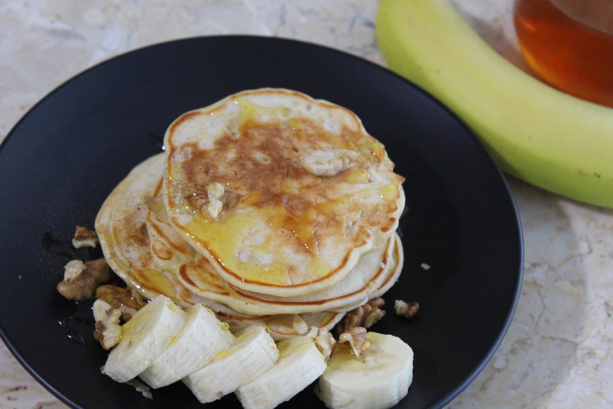 Pancakes με ξινόγαλο και μπανάνα - iCooktoHeal Υγιεινές συνταγές για υγιείς ανθρώπους