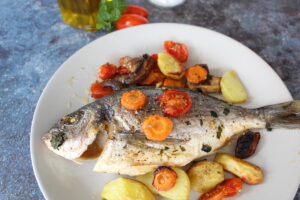 Τσιπούρες ψητές με λαχανικά