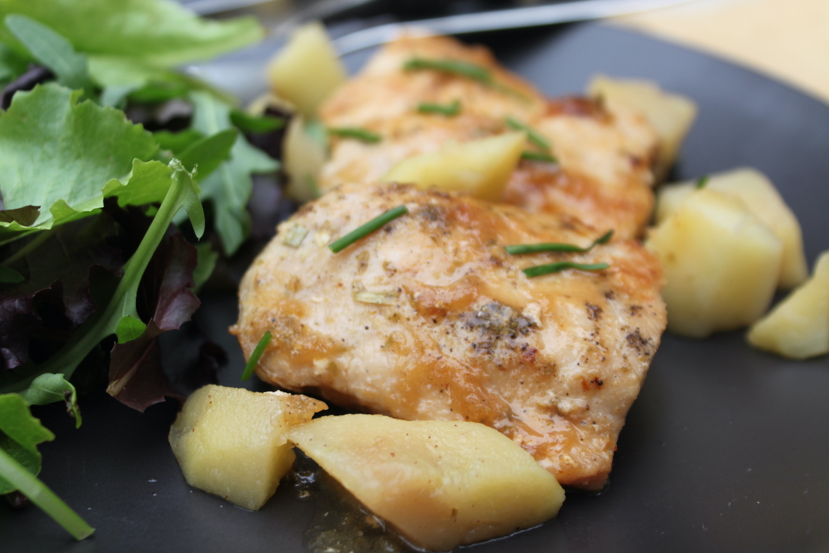 Κοτόπουλο με μήλα και δεντρολίβανο - iCooktoHeal Υγιεινές συνταγές για υγιείς ανθρώπους