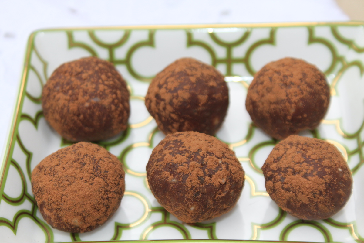 Σοκολατένια τρουφάκια με κάστανο - iCooktoHeal Υγιεινές συνταγές για υγιείς ανθρώπους